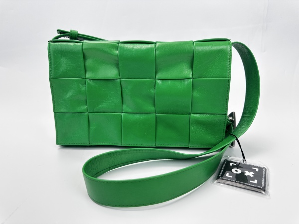 Bottega Veneta Bottega Veneta Parakeet Green Leather Padded Cassette Bag